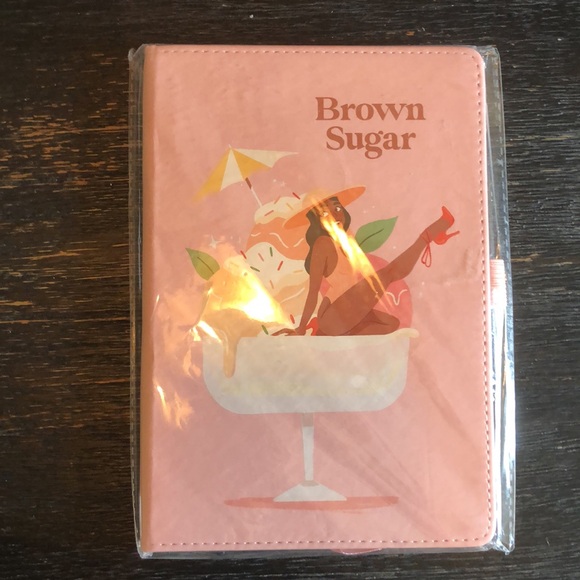 Compact mirror, spiral note book, pad paper ,leadership pad,2 hard cover journal - Picture 4 of 9